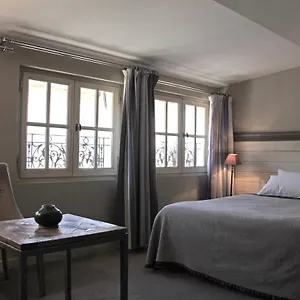 De L'amphithéâtre France